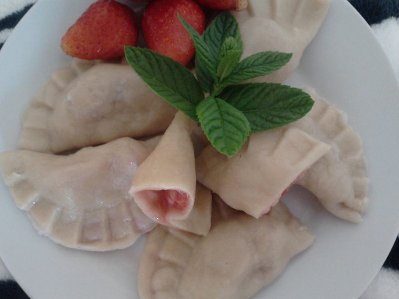 Pierogi z truskawkami Pierogi z truskawkami