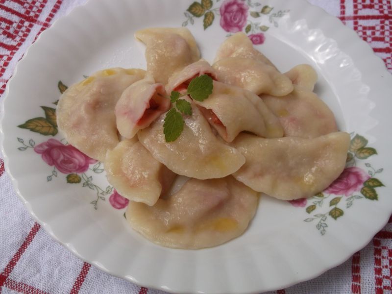 Pierogi z truskawkami Pierogi z truskawkami
