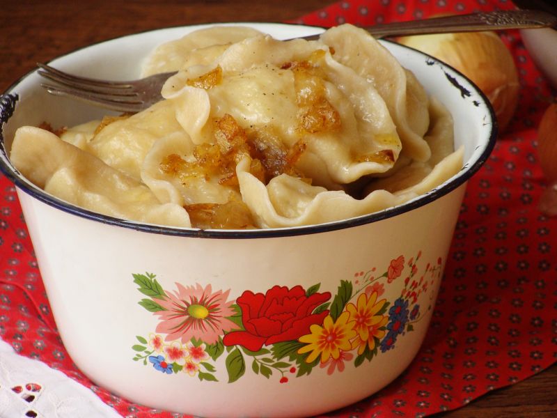 Pierogi z wędzonym twarogiem