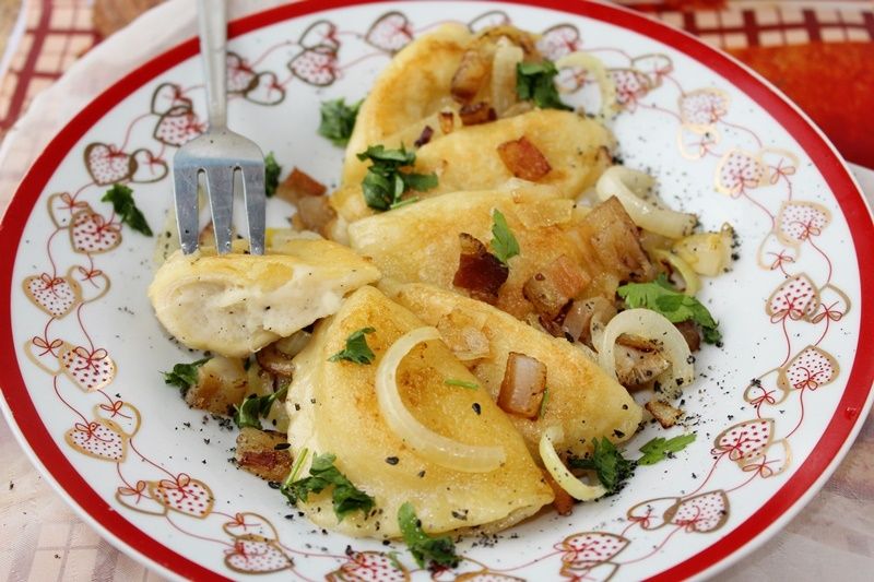 Pierogi z ziemniakami i serem korycińskim Pierogi z ziemniakami i serem korycińskim