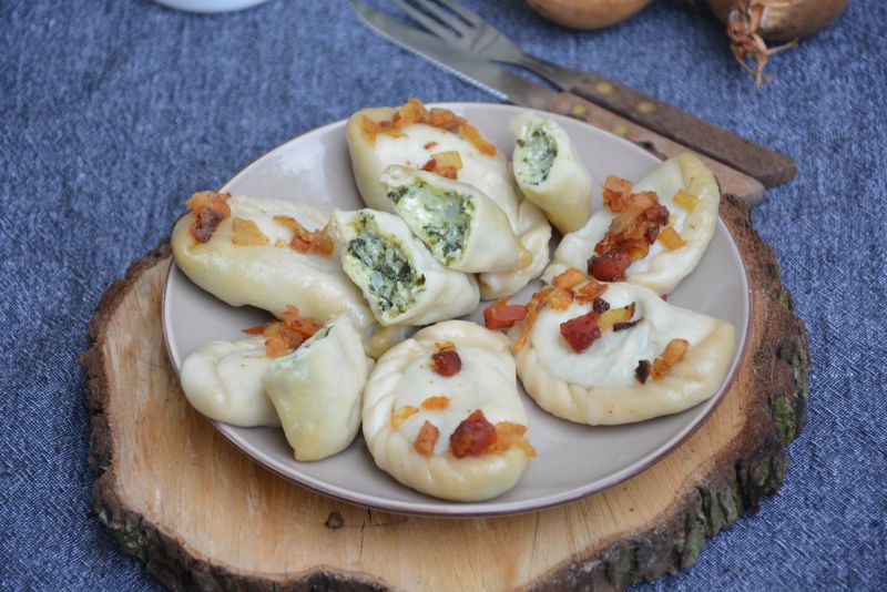 Pierogi z ziemniakami i szpinakiem 