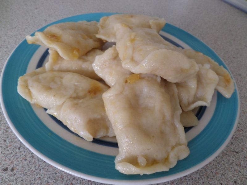 Pierogi z żółtym serem Pierogi z żółtym serem