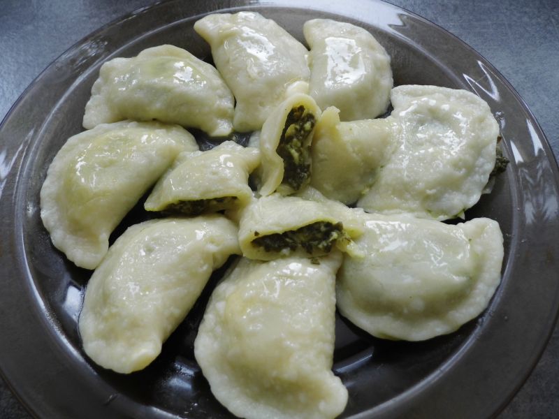 Pierogi ze szpinakiem i białym serem