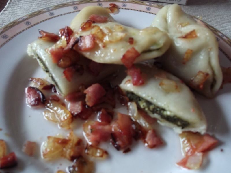 Pierogi ze szpinakiem i boczkiem