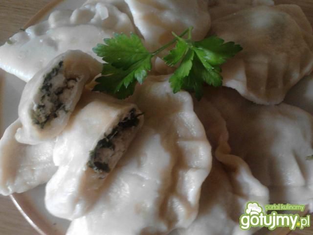 Pierogi ze szpinakiem i fetą Pierogi ze szpinakiem i fetą