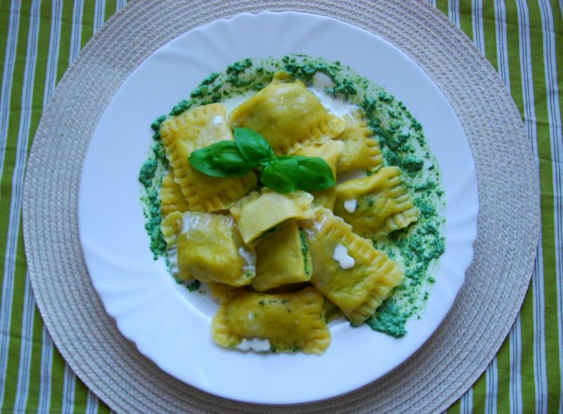 Pierogi ze szpinakiem i porem