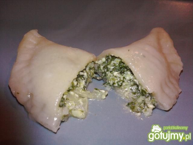 Pierogi ze szpinakiem i serem białym Pierogi ze szpinakiem i serem białym