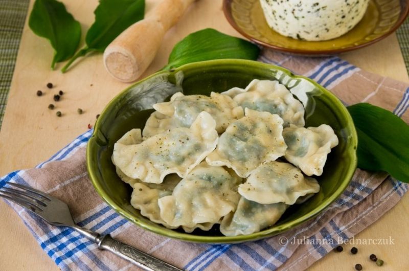 Pierogi ze szpinakiem i serem korycińskim