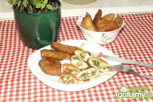 Pierogi ze szpinakiem i serem pleśniowym Pierogi ze szpinakiem i serem pleśniowym