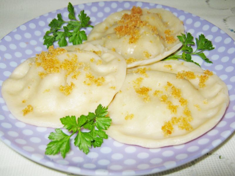 Pierogowe kapelusze z farszem z kapusty i kurczaka Pierogowe kapelusze z farszem z kapusty i kurczaka
