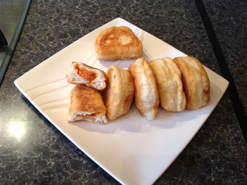 Pierożki ala drożdżowe z pasztetem :)