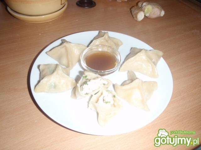 Pierożki dim sum z kurczakiem Pierożki dim sum z kurczakiem