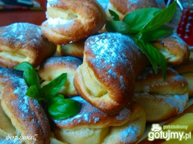 pierożki jabłkowe pierożki jabłkowe