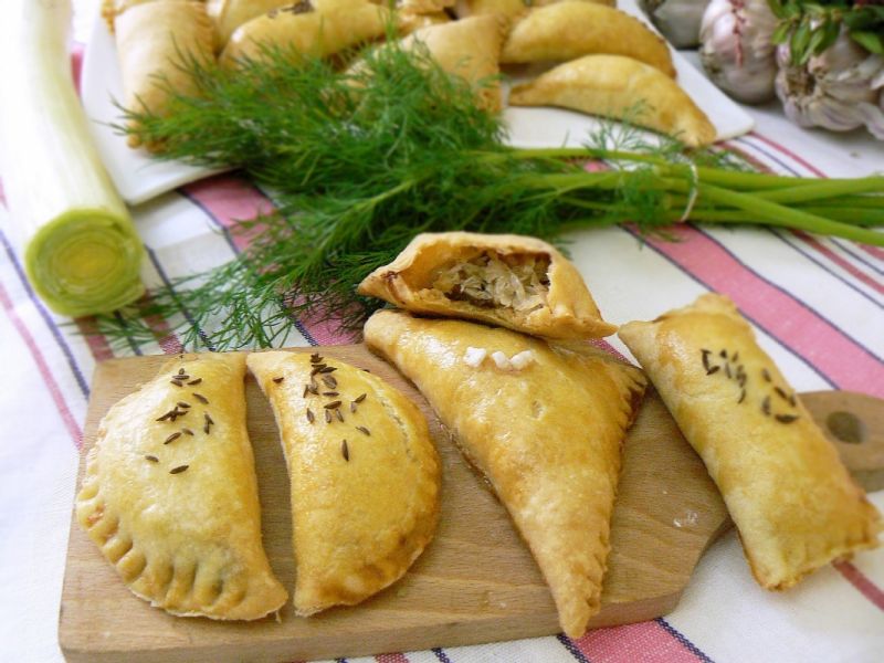 Pierożki pieczone z kapustą Pierożki pieczone z kapustą