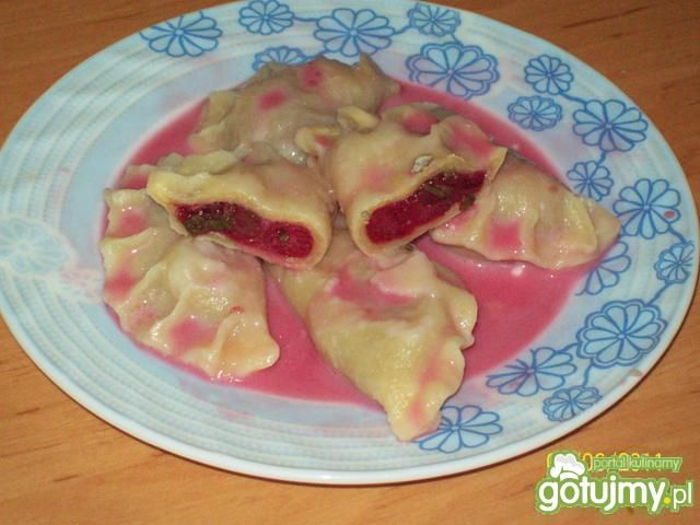 Pierożki z czereśniami