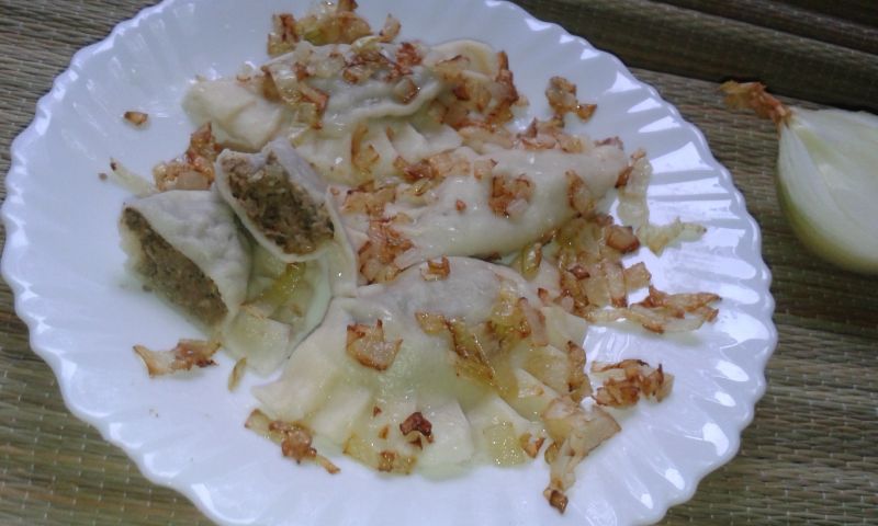 Pierożki z farszem z wątróbki Pierożki z farszem z wątróbki