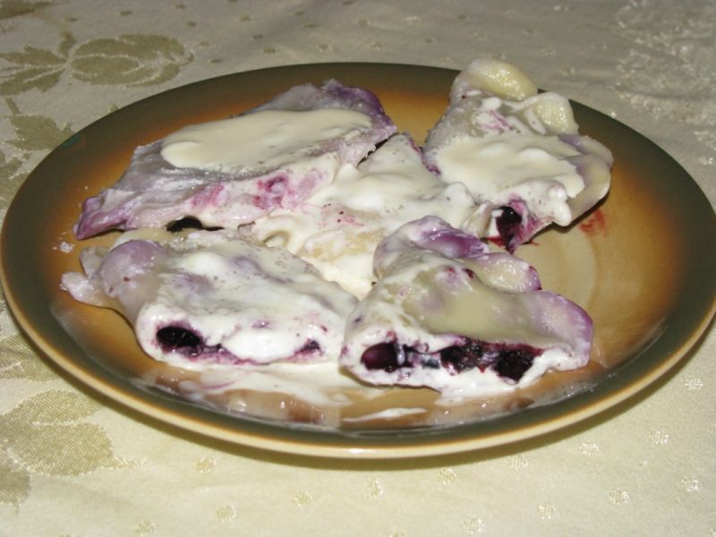 Pierożki z jagodami Pierożki z jagodami