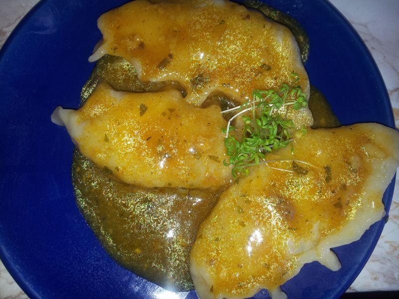 Pierożki z kuskusem i mięsem gotowanym Pierożki z kuskusem i mięsem gotowanym