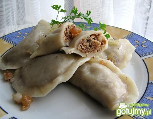 Pierożki z mięsem i kaszą gryczaną Pierożki z mięsem i kaszą gryczaną