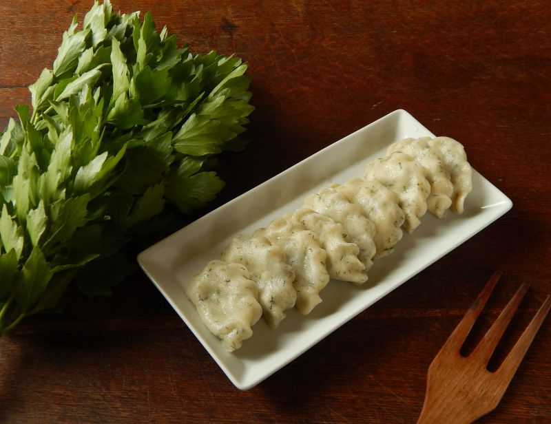 Pierożki z twarogiem i szpinakiem  Pierożki z twarogiem i szpinakiem