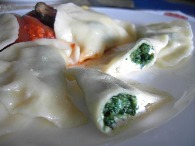 Pierozki ze szpinakiem i serkiem ricotta
