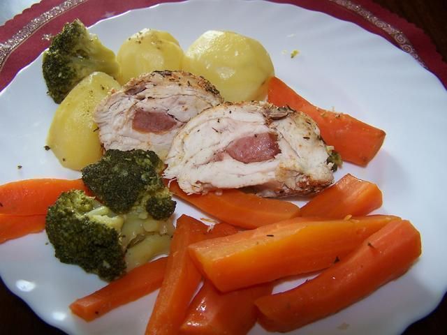 Pierś idnyka na parze z warzywami