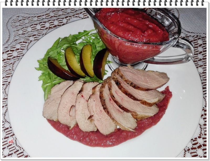 Pierś kaczki Eli z sosem śliwkowym 