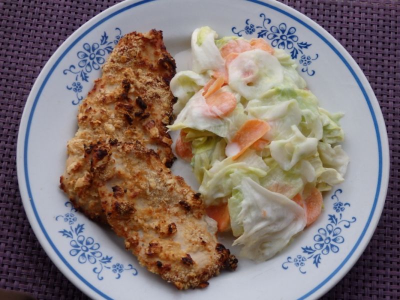 Pierś kurczaka panierowana w krakersach Pierś kurczaka panierowana w krakersach