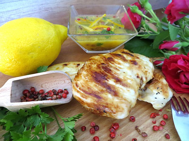 Pierś kurczaka w marynacie cytrynowo-pomarańczowej Pierś kurczaka w marynacie cytrynowo-pomarańczowej