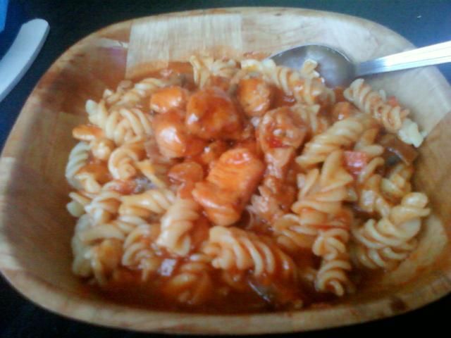 Pierś kurczaka z makaronem