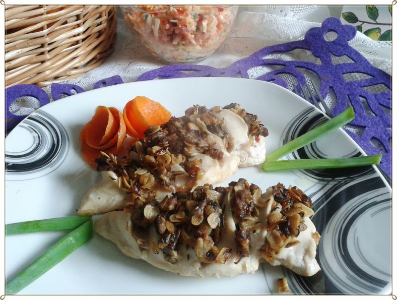 Pierś w papilotach z grzybami i płatkami owsianymi