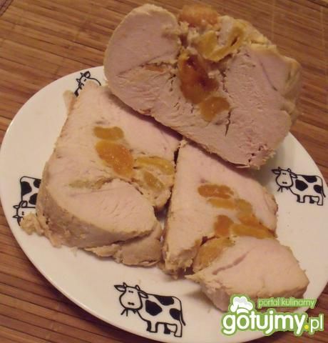 Pierś z indyka z morelami. Pierś z indyka z morelami.