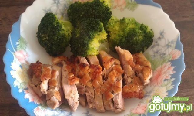Pierś z kaczki z brokułami