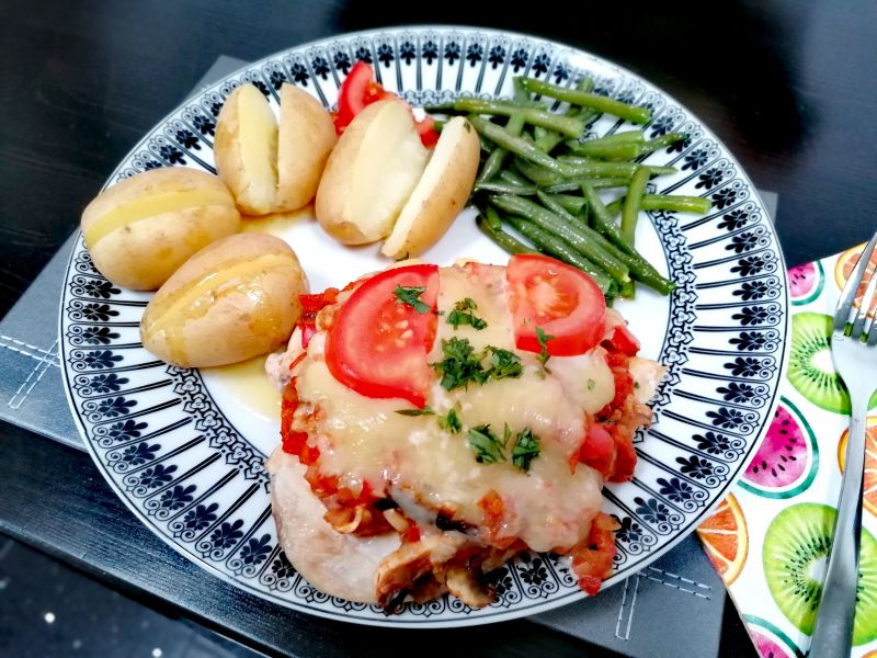 Pierś z kurczaka a'la pizza Pierś z kurczaka a'la pizza