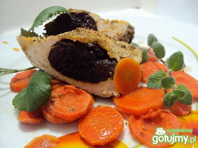 Pierś z kurczaka faszerowana śliwką