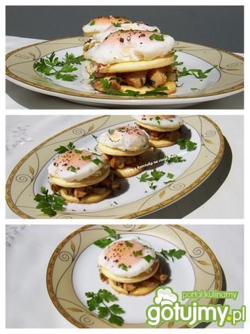 Pierś z kurczaka na cieście francuskim.. Pierś z kurczaka na cieście francuskim..