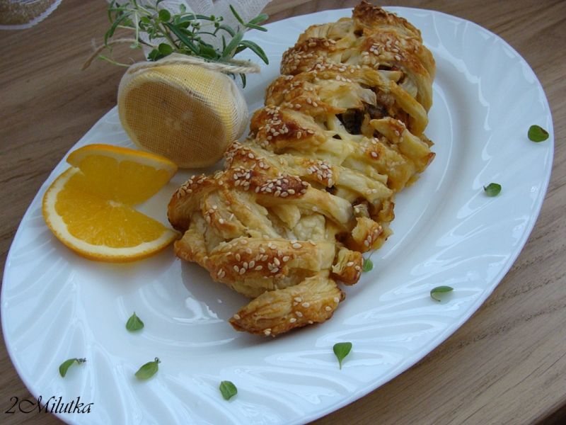 Pierś z kurczaka otulona płaszczem francuskim