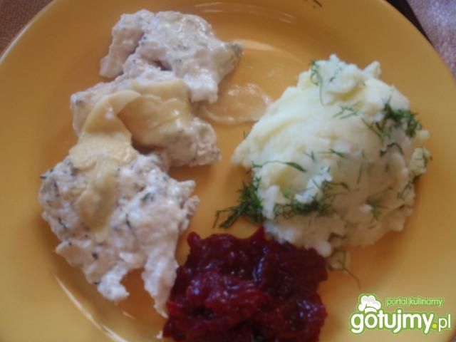 Pierś z kurczaka pod serową pierzynką