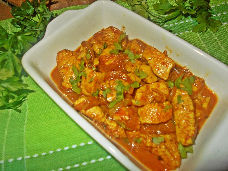 Pierś z kurczaka w balsamicznym sosie maślanym Pierś z kurczaka w balsamicznym sosie maślanym