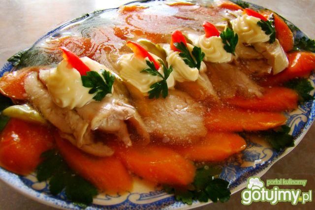 Pierś z kurczaka w galarecie . Pierś z kurczaka w galarecie .