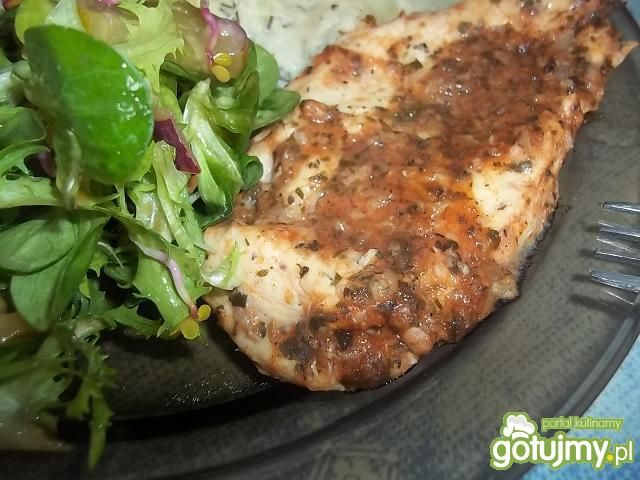 Pierś z kurczaka w ketchupowej marynacie Pierś z kurczaka w ketchupowej marynacie