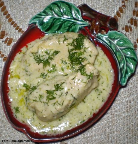 Pierś z kurczaka w sosie koperkowym : Pierś z kurczaka w sosie koperkowym :