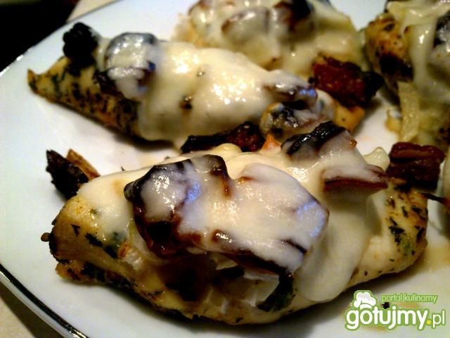 Pierś z kurczaka z dodatkami Pierś z kurczaka z dodatkami