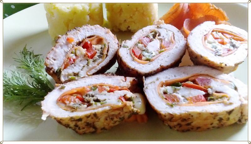 Pierś z kurczaka z marchewką,pap.konserw. i mozzar