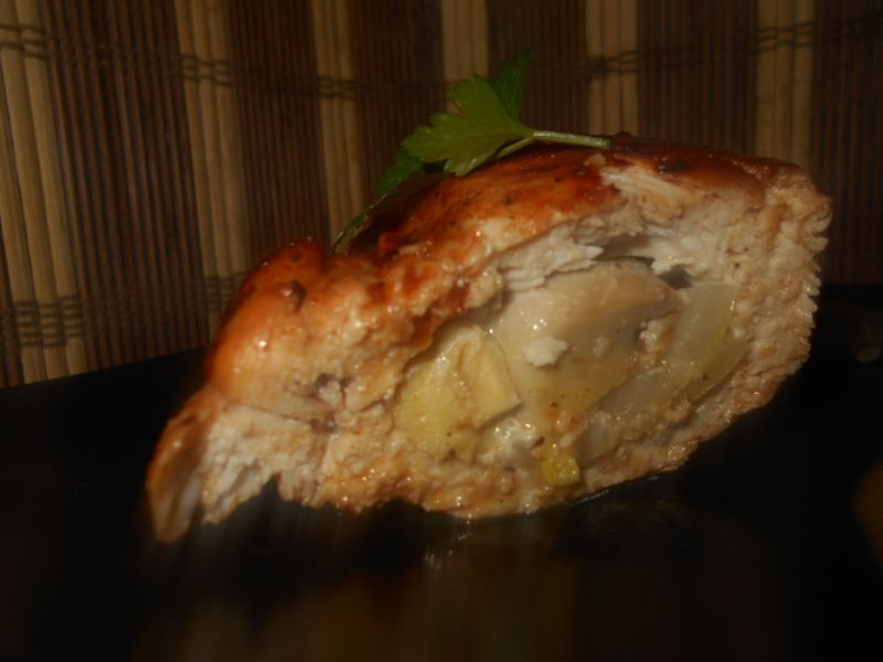 Pierś z kurczaka z mozzarellą i pieczarkami Pierś z kurczaka z mozzarellą i pieczarkami
