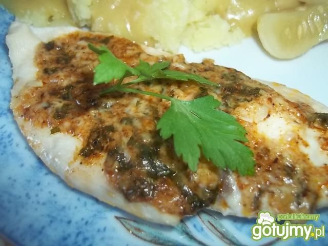 Pierś z kurczaka z serem i bazylią