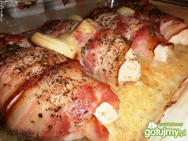 Pierś z mozarellą otulona boczkiem