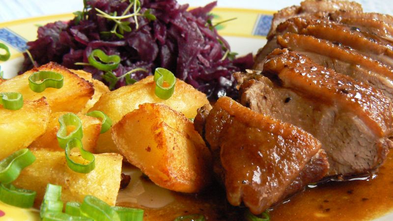 Piersi kaczki w sosie własnym