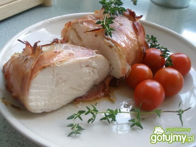 Piersi kurczaka w szynce szwarcwaldzkiej