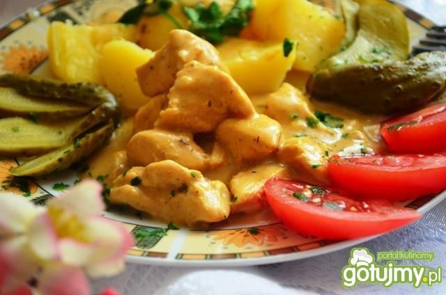 Piersi kurczaka w ziołowym sosie Piersi kurczaka w ziołowym sosie